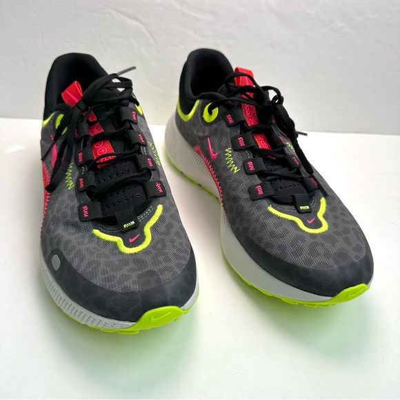 Nike Women’s React Escape RN DM8074-001 Running Shoes NWOT 8.5 - Picture 1 of 12